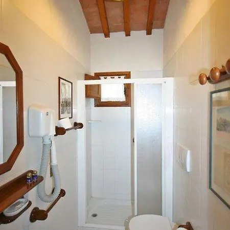 Camaioni Sleeps 4 T241423 公寓 Camaione